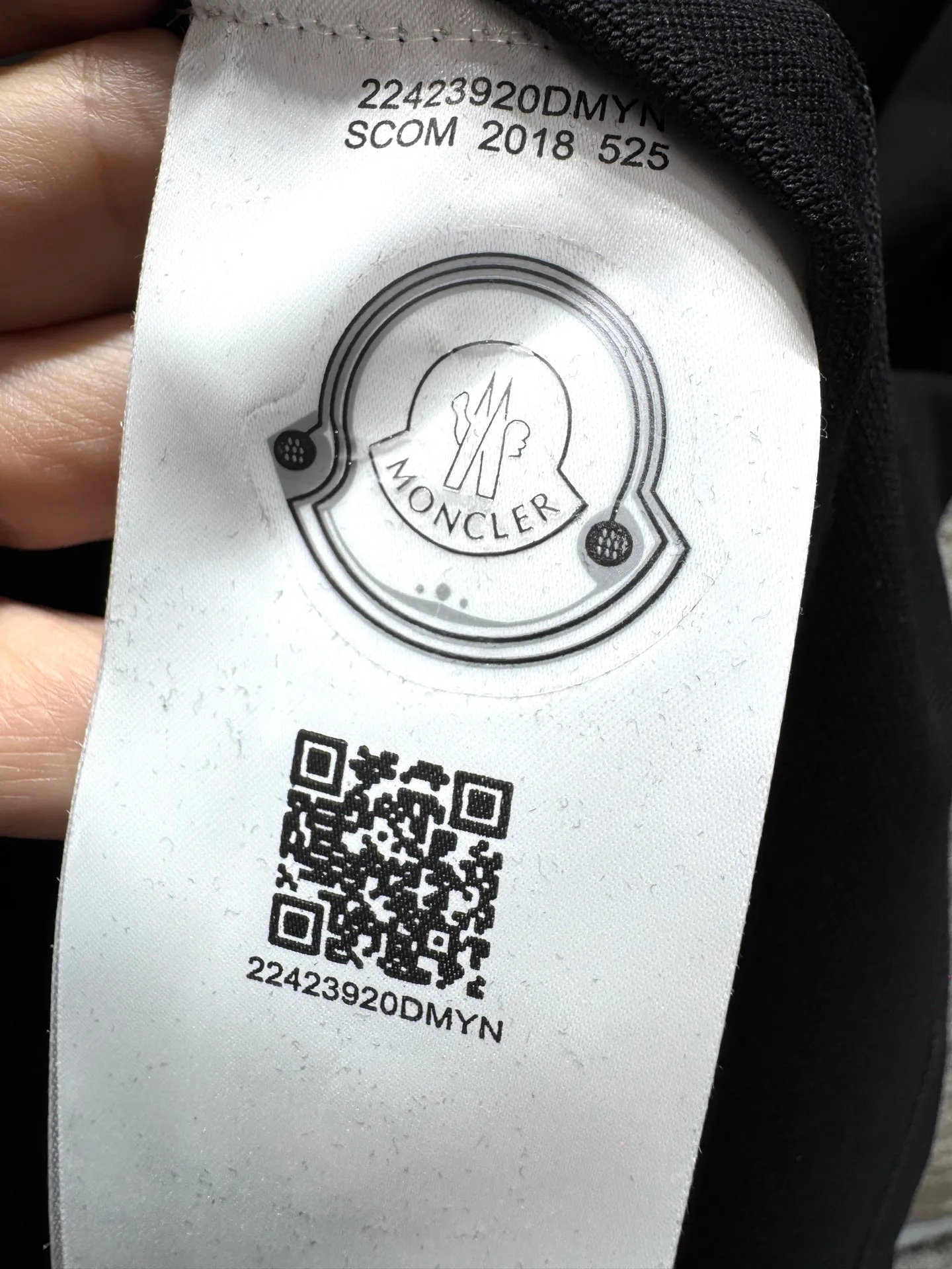 Moncler* ‼️ T ® 🖤 Polo ， ， 。 240g ，Breathable ， 。 ⚠️ ： ⚠️XL 22715 Same Style 𝐂𝐎𝐋𝐎𝐔𝐑：White Green Black 𝐒𝐈𝐙𝐄：M-4Xl